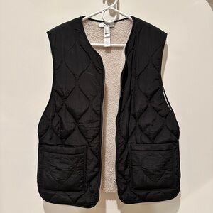 COS REVERSIBLE FLEECE-LINED UTILITY VEST